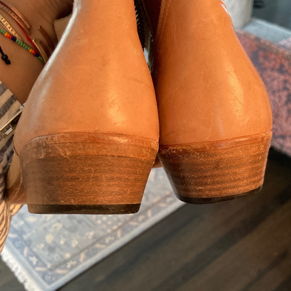 Golden Goose Viand Tan Suede Ankle Boots - Picture 7 of 11